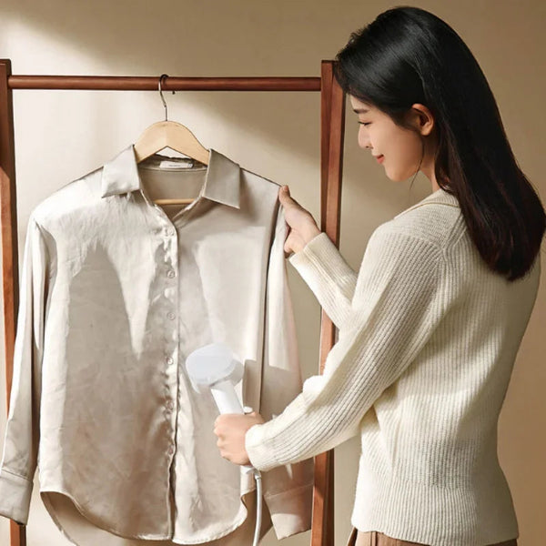 Compact Clothes Steamer